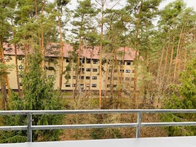 2 Zimmer-Wohnung mit Loggia und Einbauküche in der Waldstadt