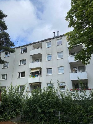 Kapitalanlage für Kapitalstarke aufgepasst :-) vermietete  3 Zi im EG, 2.OG, 3.OG  mit Balkon