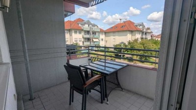 Moderne vollmöblierte 2 Zi. Whg. mit Balkon