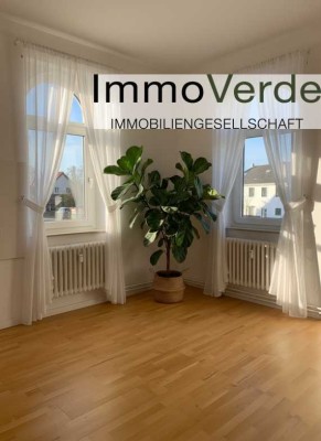 Investitionsmöglichkeit: 3-Zimmer-Wohnung inkl. Garage zu verkaufen!