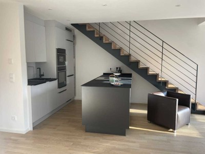 Exklusive 3,5-Zi.-Maisonette am Südpark – Neubau, 2 Balkone, TG, hochwertige Einbauten