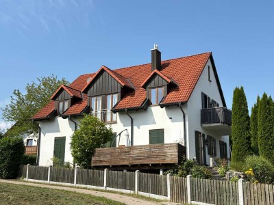 Geräumige 4-Zimmer Erdgeschosswohnung mit Einbauküche und Garten! "Römerberg-Mainburg"!