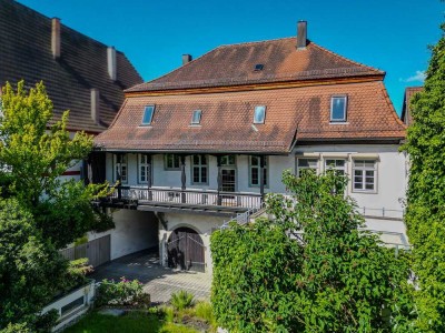 Charmantes Historisches Mehrfamilienhaus: Idealer Ausbau für Mehrgenerationenwohnen!