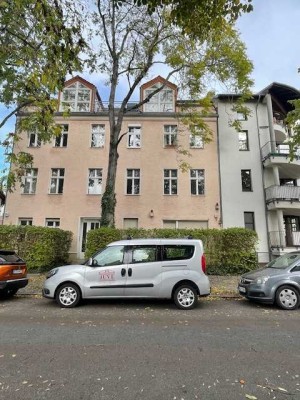 2 Zimmer Wohnung in einem Wohn-/Geschäftshaus direkt vom Eigentümer zu Verkaufen