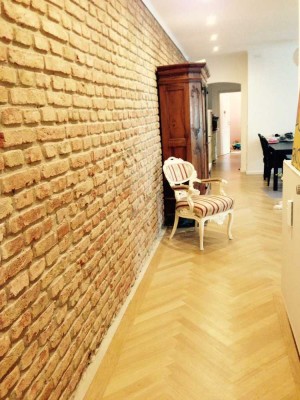 Bestlage Haidhausen! Ruhige 4-Zimmer-Jugendstil-Wohnung mit Balkon in denkmalgeschütztem Haus