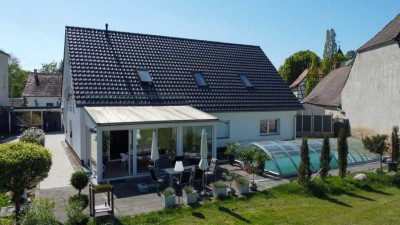 Modernes Traumhaus mit Gartenidyll!