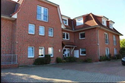 Frisch renovierte 2-Zimmer-DG-Wohnung mit neuer EBK, Balkon & Stellplatz in zentraler Lage von Weyhe