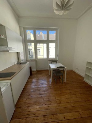 2-Zimmer Wohnung komplett möbliert mit Luxusbad mitten in Bad Godesberg (befristet auf 2J.)