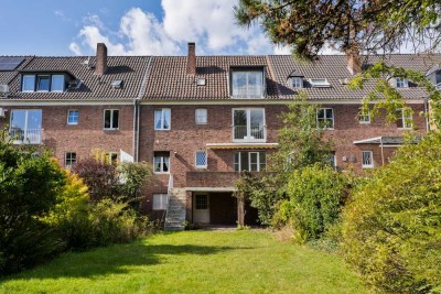 KR-Stadtwald! Ein wahrer Rohdiamant mit Sahnegrundstück in Bestlage!