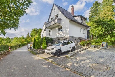 Naturnah wohnen, modern leben – Einfamilienhaus (2016 kernsaniert) mit Garten & Terrasse