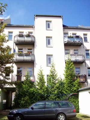 direkt am Parkausläufer Lene-Voigt, bequem studieren in 2 Zi, EBK, Wannenbad, Balkon, Lift