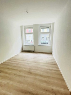 Charmante 2-Raum-Wohnung mit Tageslichtbad im Erdgeschoss