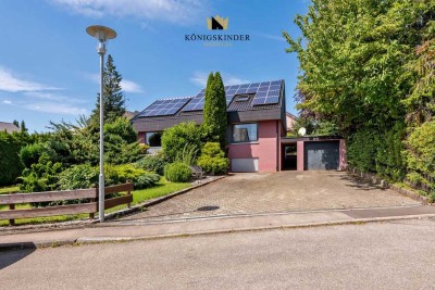 Stilvoll wohnen mit offener Raumhöhe, Kamin, Garage und Einliegerwohnung – Ihr Zuhause in Häslach