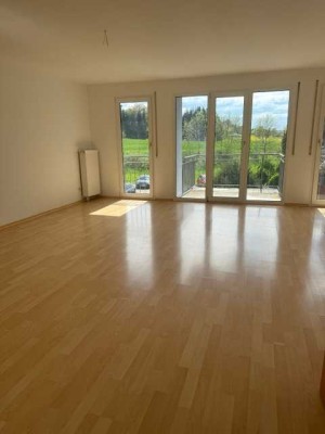 Schöne und gepflegte 4-Zimmer-Wohnung mit Balkon in Dornstetten