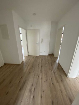 3,5 Zimmer m. Balkon, Küche, renoviert, 1050€