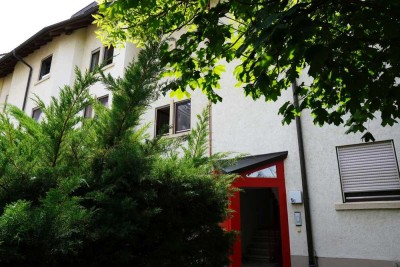 Lörrach Grenzlage CH // 2,5-Zi.-Wohnung mit neuer EBK & Balkon