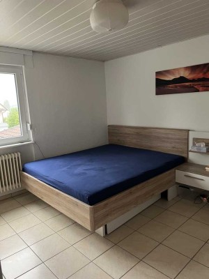 Helle möbilierte 2-Zimmer Wohnung mit Balkon in Überlingen (befristet)
