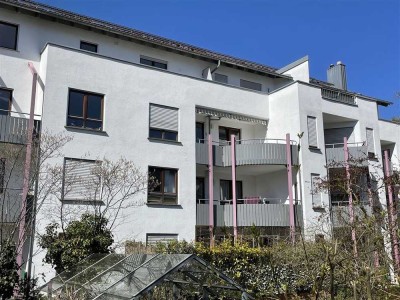 Lichtdurchflutete 2-Zimmer-Wohnung mit Balkon und Tiefgaragenstellplatz