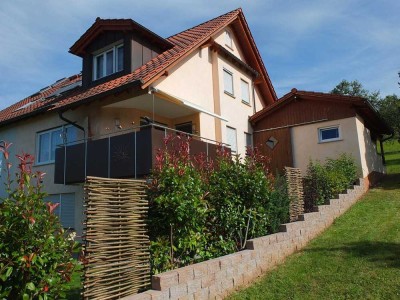 Exklusive Doppelhaushälfte am Bebauungsrand und in Bestlage von Haibach