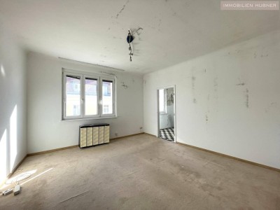 4. OG! Sanierungsbedürftige 2 Zimmer Wohnung in S-Bahn-Nähe