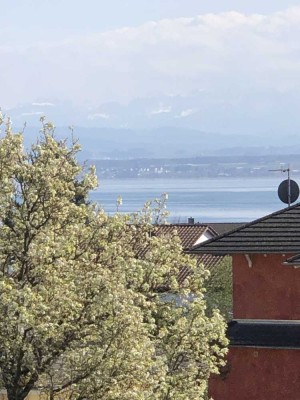 Wohnen in Seenähe mit Berg- und Seesicht