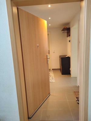 2 ZKB mit Balkon, Einbauküche und Keller