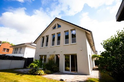 Flexibles Wohnen: Einfamilienhaus mit Anbau, Garten & Wohlfühlambiente