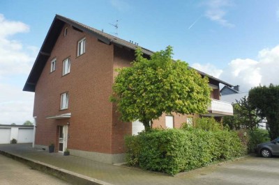 Helle und gepflegte 3-ZKBB-Wohnung mit Einbauküche in Paderborn-Marienloh