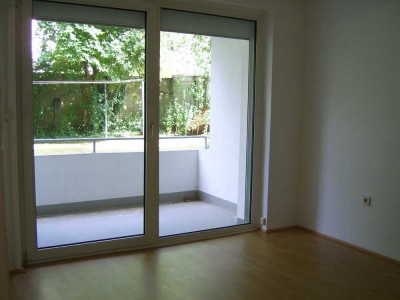 2,5-Zi.-EG-Whg. mit Balkon direkt am Niederfeldsee (Kü. u. Bd. mit Fenster!)