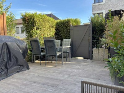 Moderne 3-Zimmer Wohnung mit großer Südterrasse fußläufig zur S-Bahn