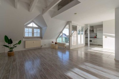 Charmante 2-Zimmer-Dachgeschoss/Maisonette-Wohnung in ruhiger Lage! Kurzfristig beziehbar