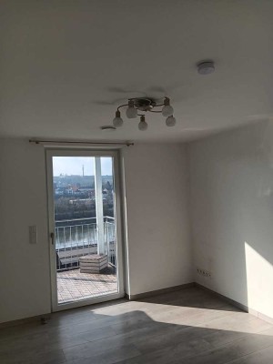 2-Zimmer-Wohnung mit EBK und Balkon in Passau, teilmöbliert