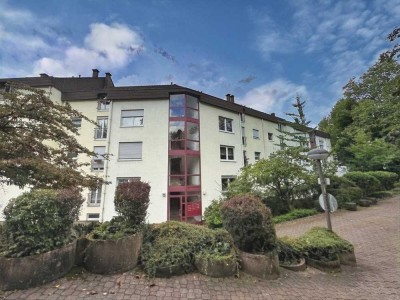 Stilvolle Eigentumswohnung mit Balkon und Garage auf dem Kieselhumes