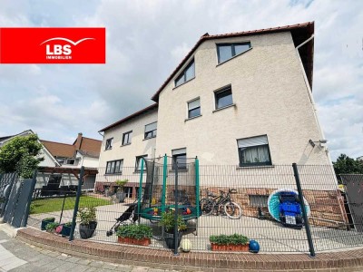 Modernisiertes Mehrgenerationenhaus mit Gewerbeeinheit zur vielseitigen Nutzung in zentraler Lage