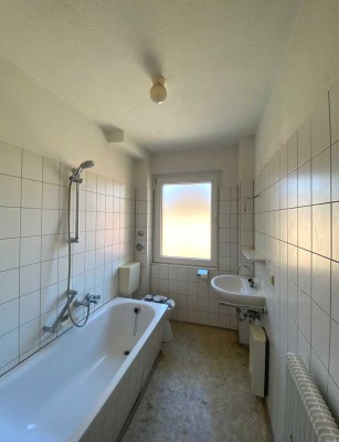 *Selbstverwirklichung*  helle 2 Zimmerwohnung zu vermieten