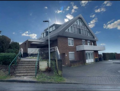 Charmante Erdgeschosswohnung mit Garten und Garage