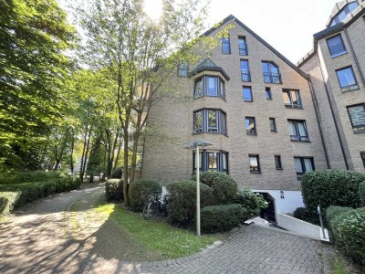 *4,5 ZI MAISONETTE WOHNUNG IN NIEDERKASSEL* - MIT TIEFGARAGE