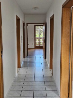 3-Zimmer DG-Wohnung mit Balkon in Schwebheim