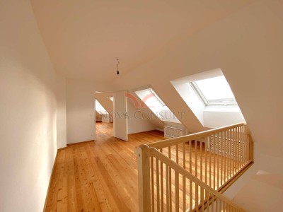 Moderne Dachgeschossmaisonette mit Ausblick