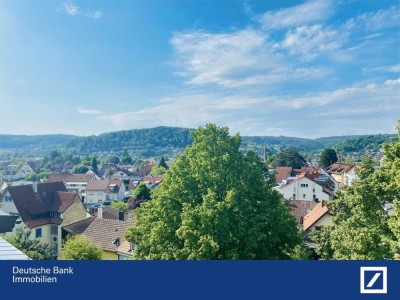 Lichtdurchflutete Maisonette-Wohnung mit Balkon in Lörrach