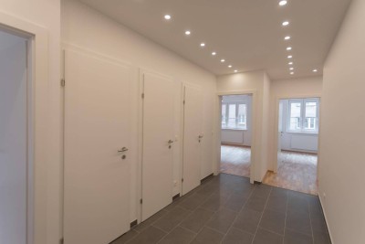 ERSTBEZUG NACH KERNSANIERUNG - Smart aufgebaute 4 Zimmer Eigentumswohnung in 1160 Wien - bezugsfertig und provisionsfrei!