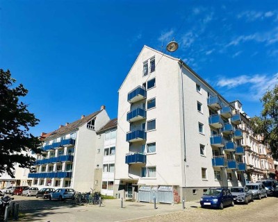 Bezugsfreie 1-Zimmer-Whg. mit Fahrstuhl und Balkon // Dreiecksplatz, Brunswik, UKSH