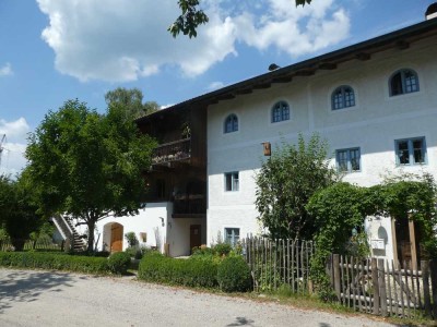 Modernisierte 2-Zimmer-Wohnung mit Balkon und Einbauküche in Amerang