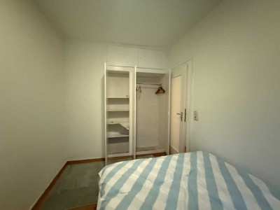 Untermieter Gesucht! Schöne 4-Zimmer-Penthouse-Wohnung in Frankfurt am Main