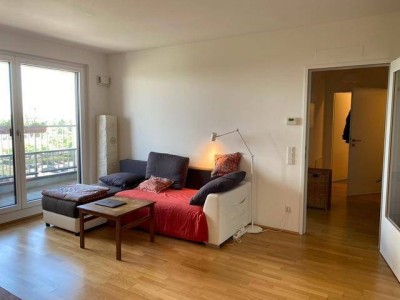 Neuwertige 2-Zimmer-Wohnung mit einem schönen Ausblick in der Nähe von Kagraner Platz