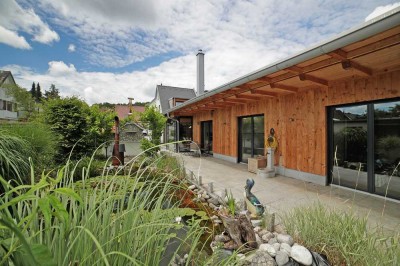 Modernes Effizienzhaus mit idyllischem Südgarten