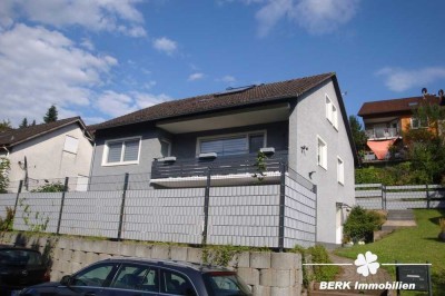 BERK Immobilien – Vielseitiges Ein- bis Zweifamilienhaus in ruhiger Lage von Weilbach