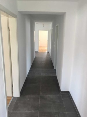 Attraktive 4-Zimmer-Wohnung mit Balkon im Ortsteil von Kühbach