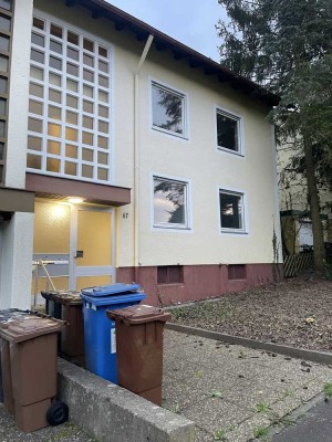 Stilvolle, vollständig renovierte 2-Raum-DG-Wohnung mit gehobener Innenausstattung in Wertheim