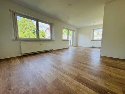 Sommeraktion: 2 MONATE KALTMIETFREI!Rundum erneuert: Moderne 3-Zimmer-Wohnung in Amtsberg mit BLK